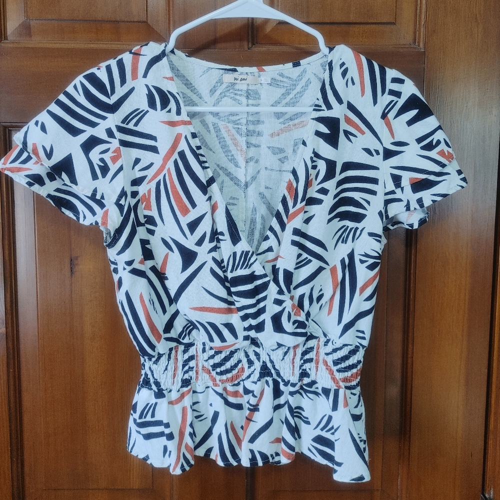 Mi Ami Linen Wrap Top